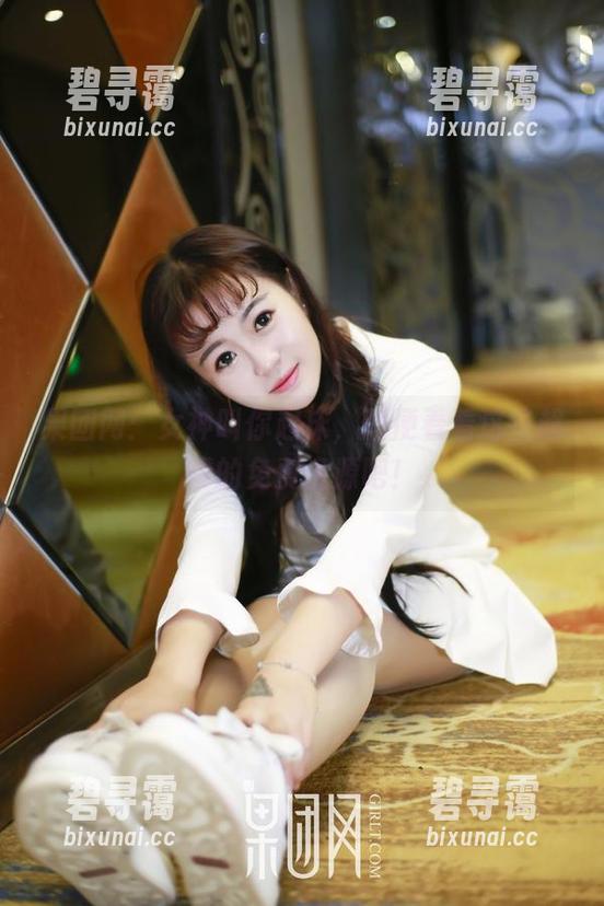 果团网：女神叫你起床，顺便看看这些超赞的免费资源吧！