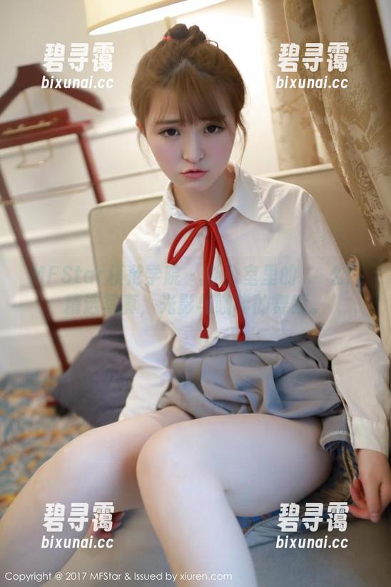MFStar模范学院 - 办公室里的婠婠么：精选写真，光影与咖啡的舞蹈。