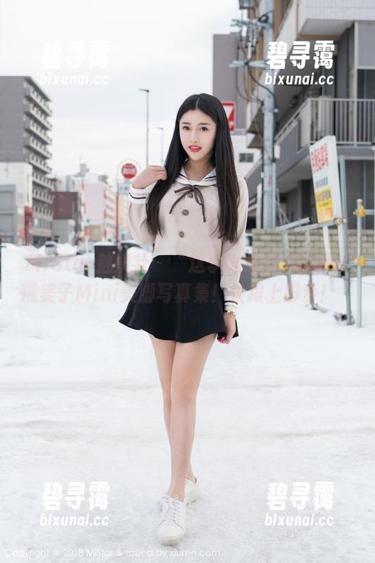 MiStar魅妍社 - “这季火热的潮流是：糯美子Mini美脚写真集！快跟上脚步！“