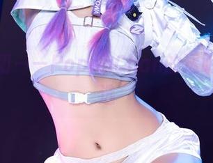 看透一切——PoppaChan的透明写真精选