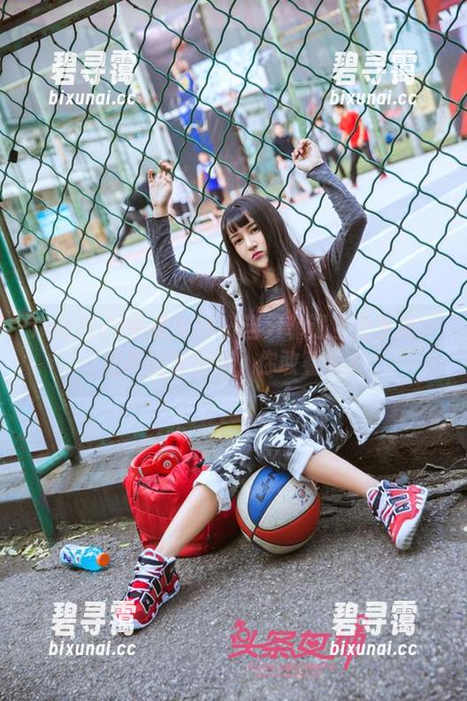 TouTiao头条女神 - 当尹菲遇上无圣光：油亮迷雾图集，你敢看吗？