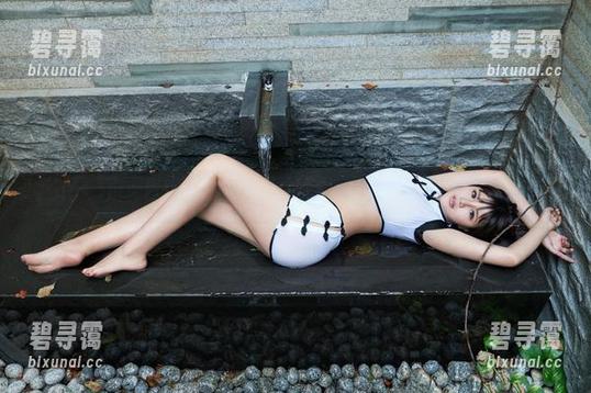 TuiGirl推女郎 - 安沛蕾的体操服图集：一场阳光下的灵动演出