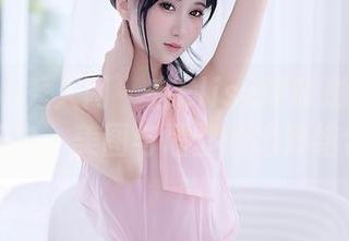Xiuren秀人网 – 在Elise谭晓彤的美足迷雾中：美图与墙壁的绝妙结合！