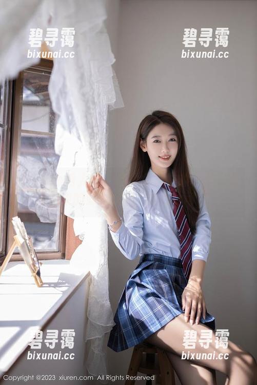Xiuren秀人网 - 你的兔妹妹的私房日常：图包中的妹妹瞬间，真是太可爱了！