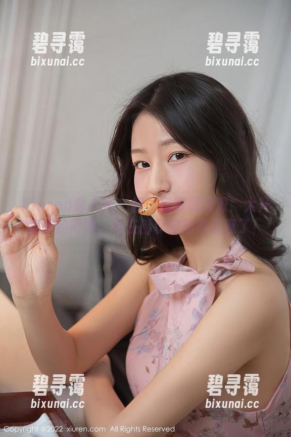 Xiuren秀人网 - 初梦瑶眼镜资源：大开眼界的同时，也在暗示你别再熬夜了！
