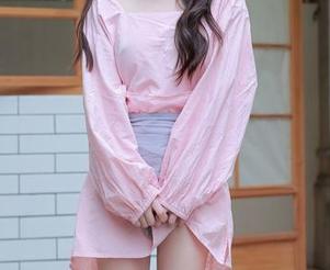 Xiuren秀人网 – 安妮Tess将美脚福利进行到底：绝对不止于足下的作品！