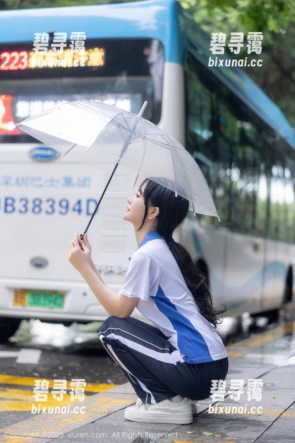 Xiuren秀人网 - 白裙轻舞，写真妆点：小小白思宜的摄影资源集合！