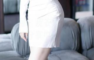 Xiuren秀人网 – 皮衣瞬间：小海臀Rena在图库分享中的激情绽放