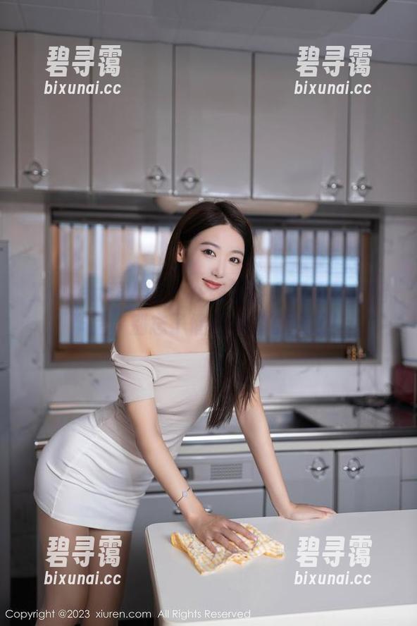 Xiuren秀人网 - 在线领略小逗逗的长腿作品，别忘了储存你的口水哦！