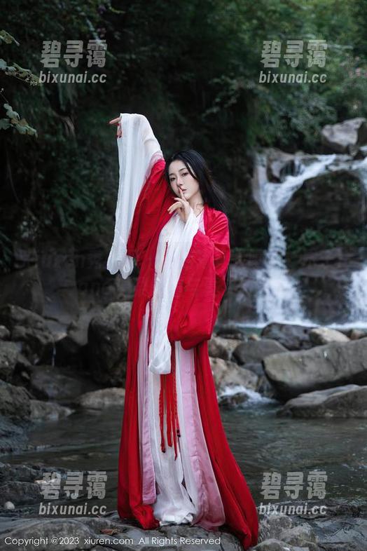 Xiuren秀人网-木子nana Xiuren秀人网 - 私房写真大曝光:木子nana温柔原图与真实的差距