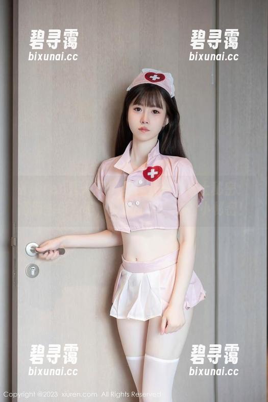 Xiuren秀人网 - 当风景尤美遇上秘密：高清图包，瞧，真是令人心动的小秘密！