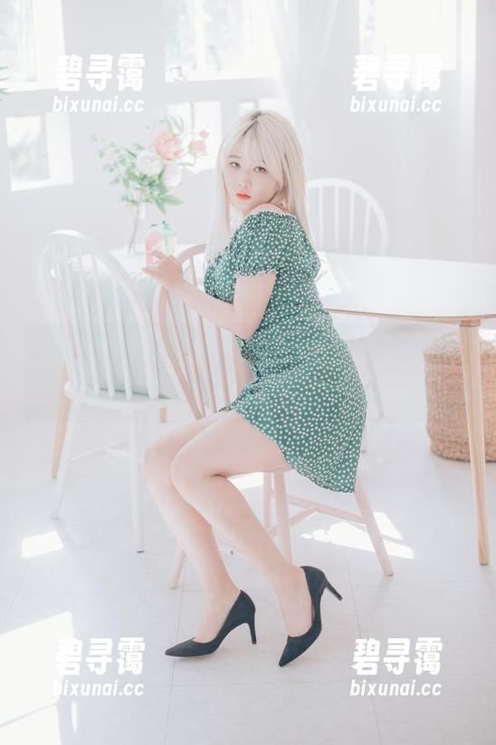 不只是普通的Zia(지아)：Loozy百合图册，少女世界里的小调皮