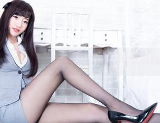 beautyleg – 每一副眼镜，都是Dana定制的独特作品
