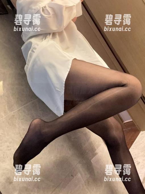 微密圈 - 壁纸也可以很撩人，不爱笑的赛琳秘书教你怎么玩