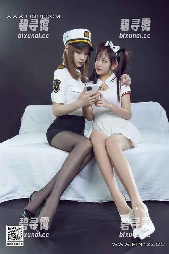 丽柜 - 佳怡的双人美图，壁纸中的那些小秘密，嘿嘿