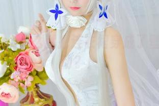 九曲Jean怎么就把连衣裙穿成了壁纸的流动？！