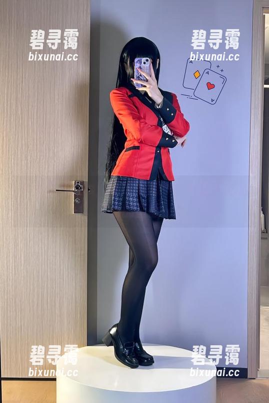 九言花嫁cos，明明是婚纱，却让人想起了别的画面…