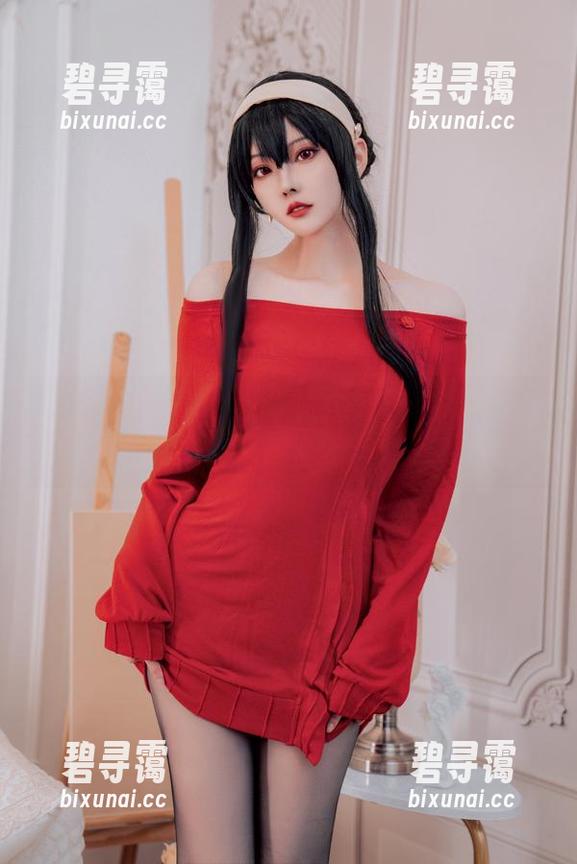震撼来袭！你夏夏最新的豹纹写真，带你领略不一样的热情与奔放。