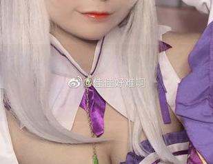 36套佳佳酱ovo的野性cos写真，微博背后的奇妙故事