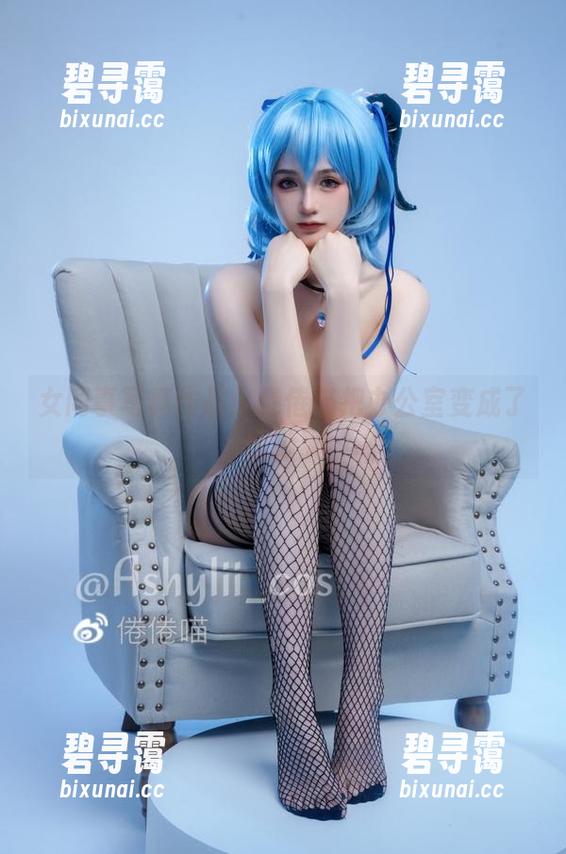 女同事写真作品：倦倦喵把办公室变成了摄影展