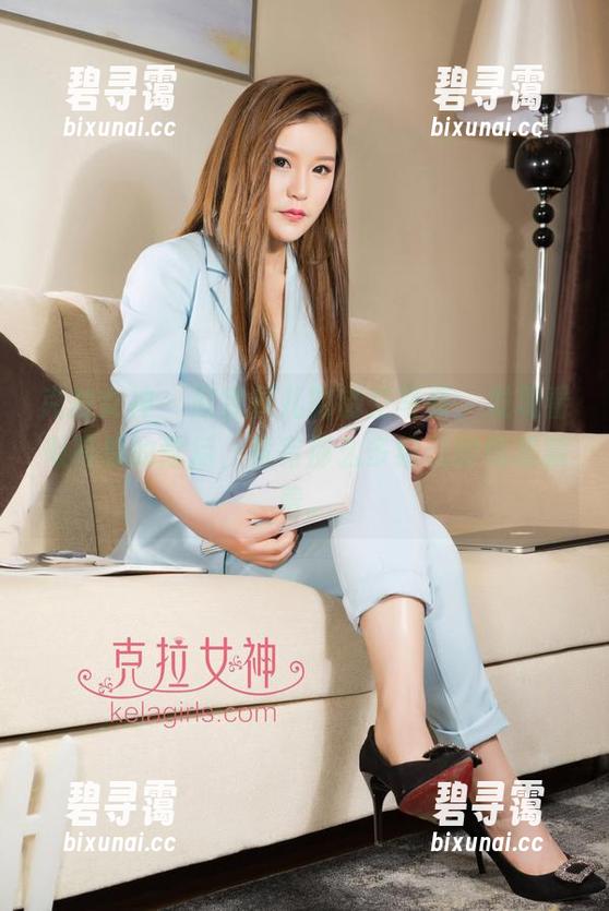 克拉女神 - 欣赏颖儿的镂空写真，发现看似简单的背后，竟有那么多细腻的情感藏着。