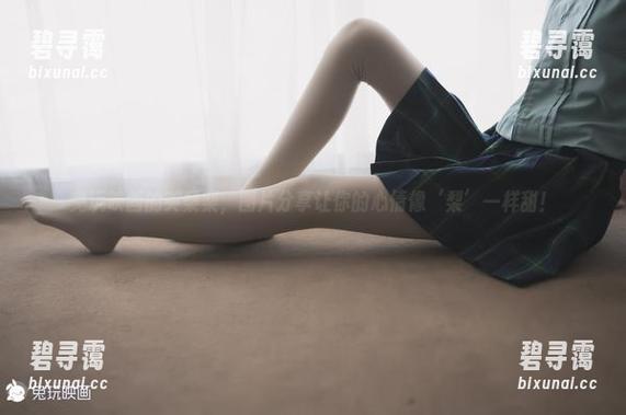 兔玩映画的英梨梨，图片分享让你的心情像‘梨’一样甜！
