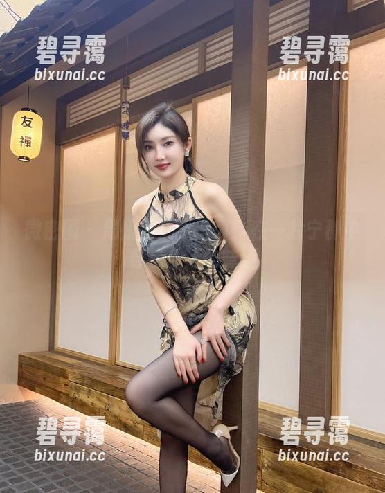 周妍希 微密圈 - 周妍希奶牛写真:在一片宁静中寻找生活的味道