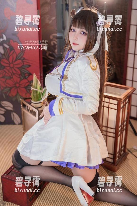 咔喵的最新图册：可畏自拍带来的不安与美好