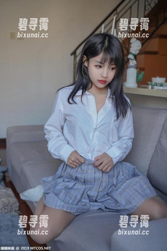 喵糖映画的猫儿制服JK少女：你不能错过的私拍图片