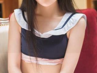 头条女神 – 最新图库！信悦儿教室里的那些不为人知的瞬间