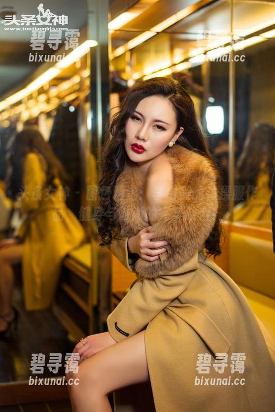 头条女神 - 图包精选：李由美的体操服作品，健身与时尚的完美结合！