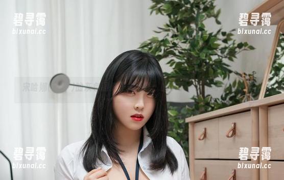 宋哈娜(송하나)的灰色图集正式上线，暗示了一些不可告人的秘密