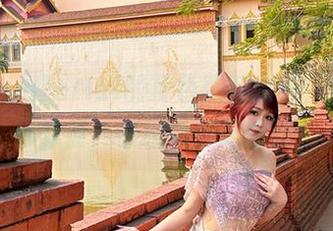 宝儿mysterial的粉色脑洞大开：原图给你惊喜，套图让你想偷瞄！