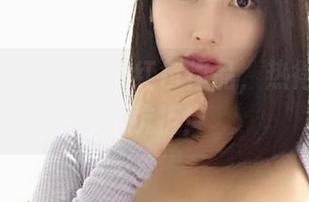 微密圈 – 小芯酱的红色作品，热得让人无法抗拒！