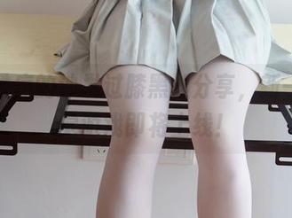 少女秩序的沙发过膝黑丝分享，新一轮视觉游戏即将上线！
