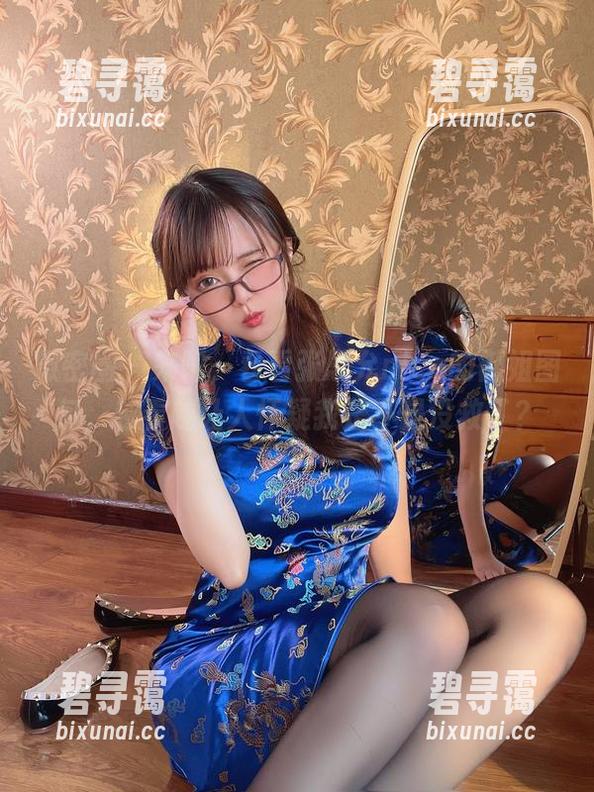 微密圈 - 来吧，看看张思允nice的御姐图包，越看越让人怀疑我是不是没救了？