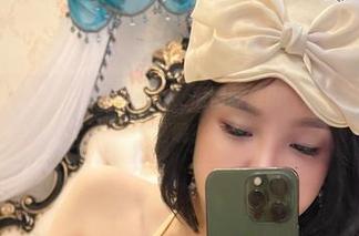 微密圈 – 张鑫baby的黄瓜狂欢：原图即视感，合集里我能藏点什么呢？