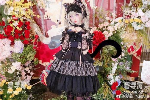 谁说网盘不美？彩芸_Nebula的渐变贝壳白紫作品让人一眼难忘。
