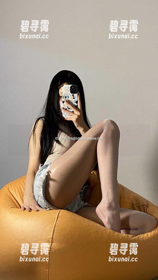 微密圈 - 把徐绾绾yyyy的礼服高清照片存好，可能之后要用！
