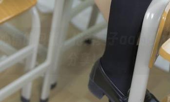 扔掉心情的包袱，抱走莫子aa的少女套图分享！