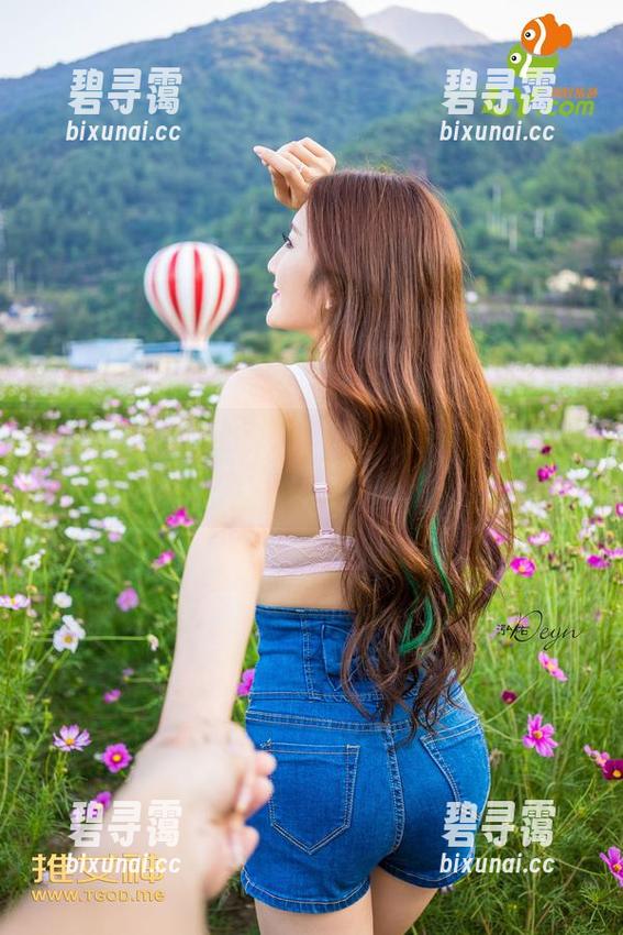 推女神-施忆佳 推女神 - 施忆佳的高跟鞋:高清下载,误入鞋柜的女生的叹息。