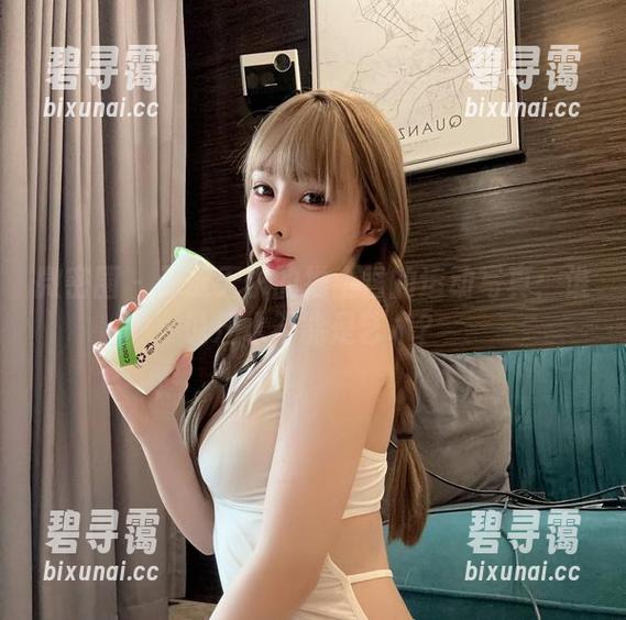 微密圈 - 无欲无求的推土君的运动写真：谁说汗水不能是艺术？