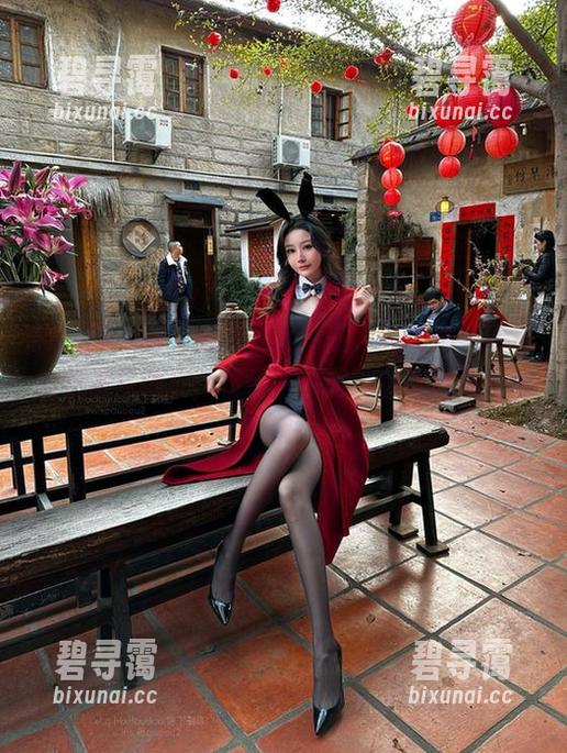 微密圈 - 是小逗逗裸足原图，勾勒出不经意的优雅与俏皮，仿佛一瞬间能触碰到你的心。
