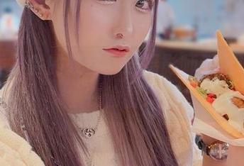 月城委员会的教室：连摄影师都上课，谁在偷看！