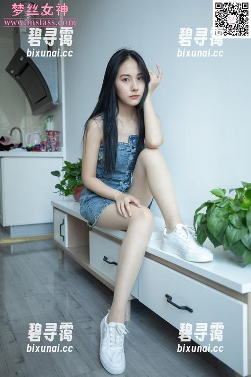 梦丝女神 - 苏柔女孩新图包来袭！更新速度让人怀疑她是不是在秘密和摄影师约架！