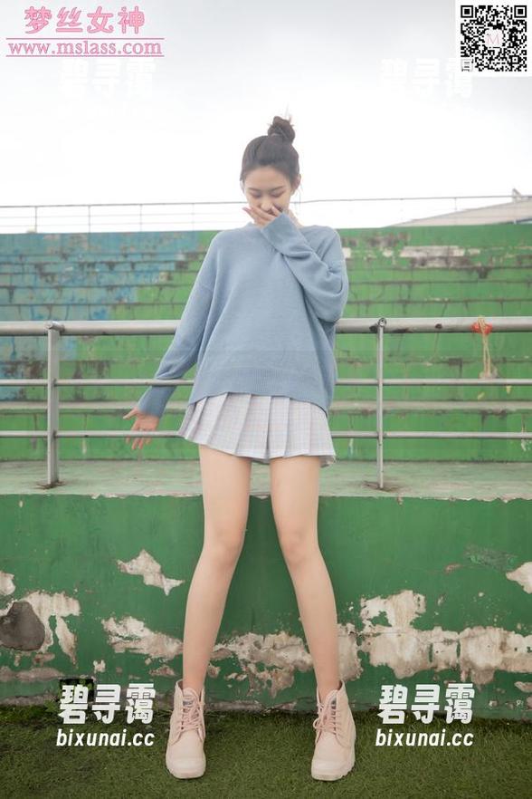 梦丝女神 - 莹仙女的粉色心情：私拍图集里的柔软角落