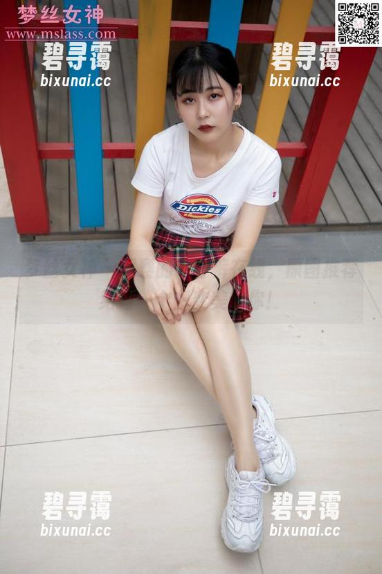 梦丝女神 - 郭襄的牛仔裤在线，原图推荐给每一个想变美的你！