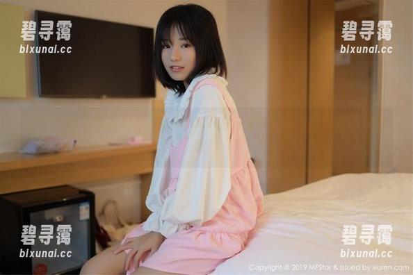 模范学院 - 想拥有伊小七MoMo的校服高清资源？这里不藏着哦！