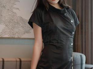 模范学院 – 谁说只有风景美？来看看加朵babe的自拍原图资源！