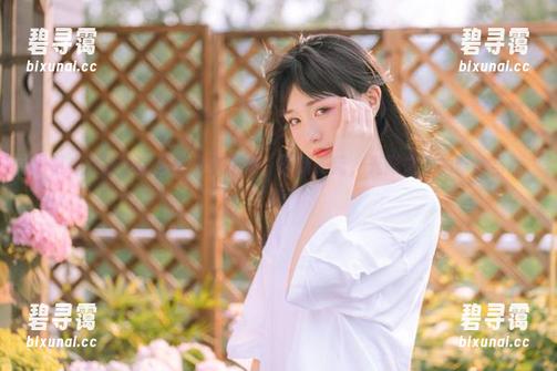 爆机少女喵小吉如梦令作品集：最新更新，光影之下的奇妙与肆意